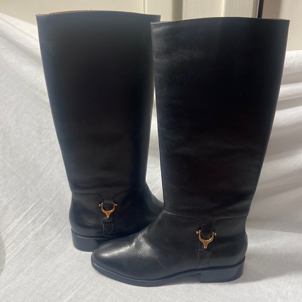 Etienne Aigner | Black Leather Derby‎ boots.